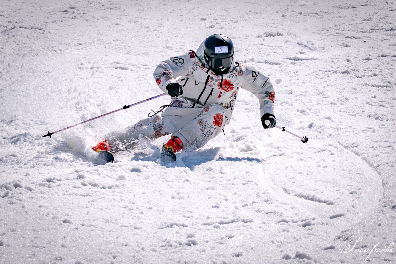 キロロリゾート｜ポカポカ陽気で絶好の春スキー日和♪こんな日は、みんなで思いっきり春雪を満喫しましょう！